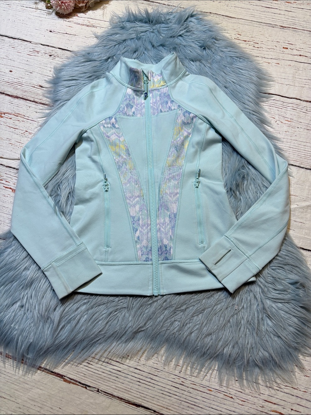 Ivivva by Lululemon Perfect Your Practice Soft Aqua Zip-Up Utility Jacket sz 12